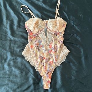 Victoria Secret Size Small Bodysuit